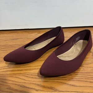 Old Navy Burgundy Pointed Toe Flats